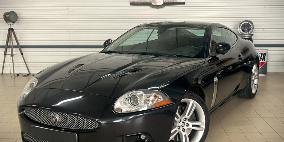 Jaguar XKR 4.2 V8 Coupé 32V 416 cv SUPERCHARGED