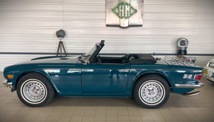 TRIUMPH TR6